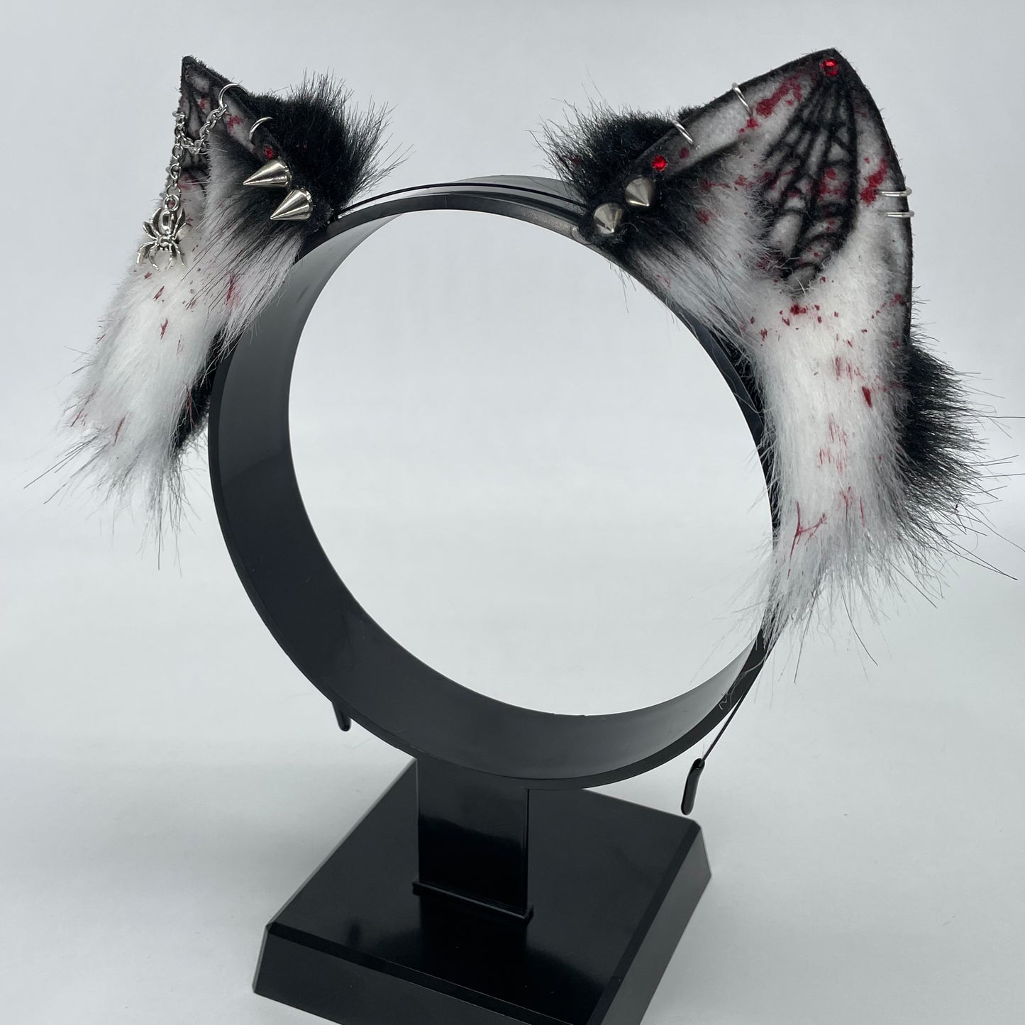 Widow’s Web Kitten Ears