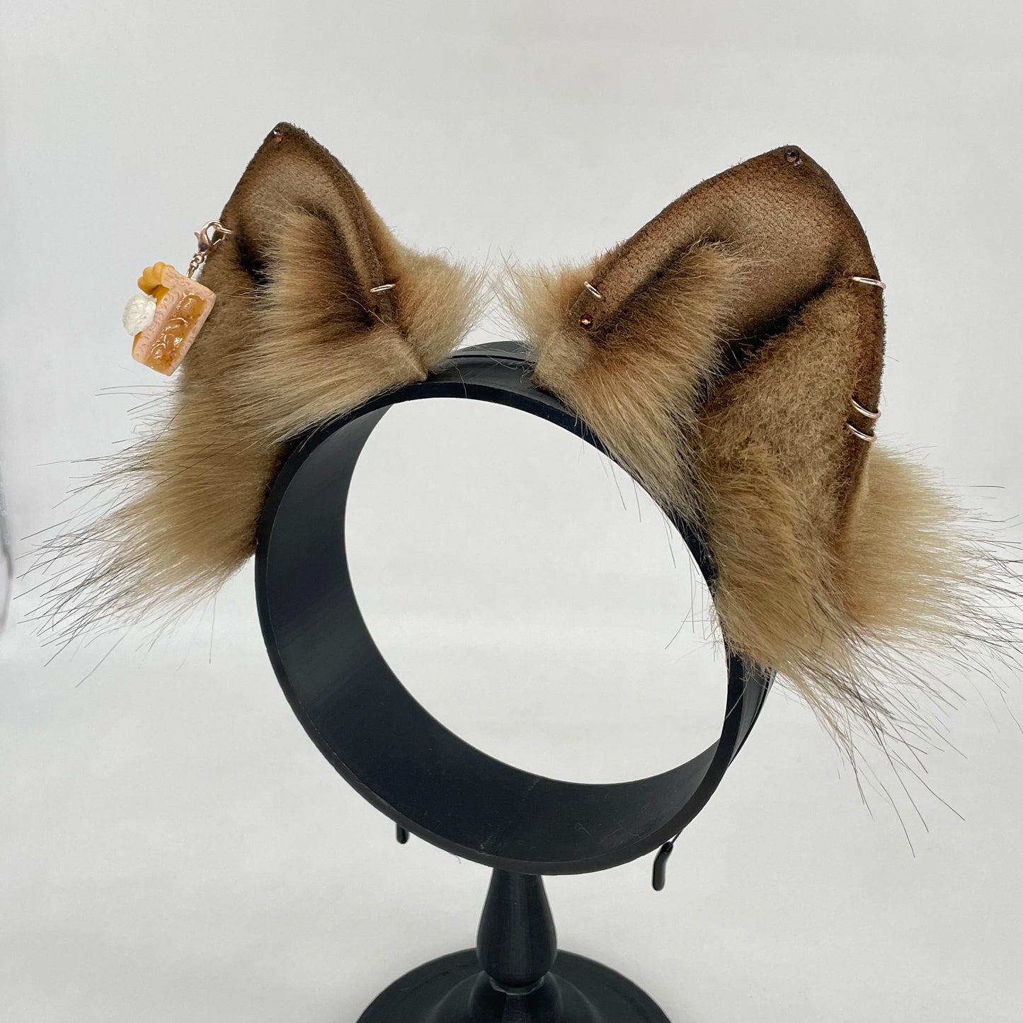 Apple Pie Wolf Pup ears
