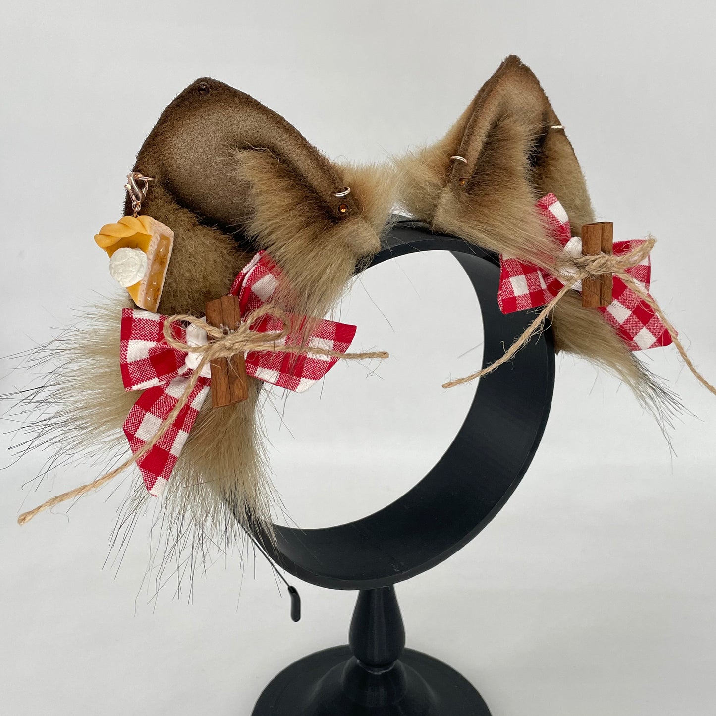 Apple Pie Wolf Pup ears